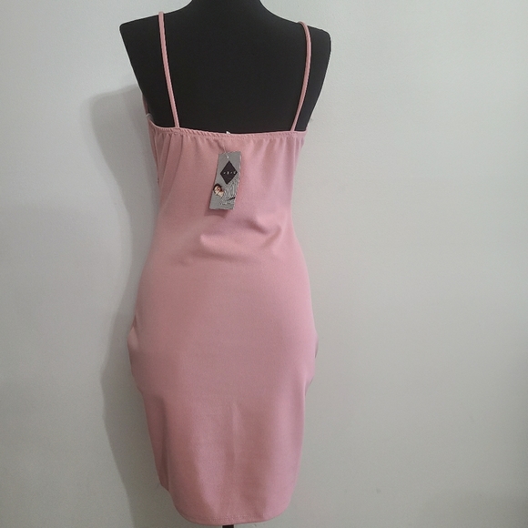 Jacaranda V cut Rose Dress - Picture 3 of 7